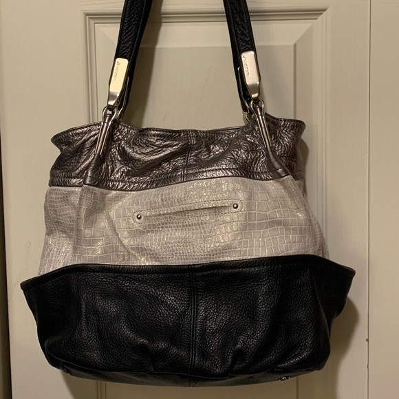 B Makowsky Silver Black & White Shoulder Bag - Picture 2 of 8